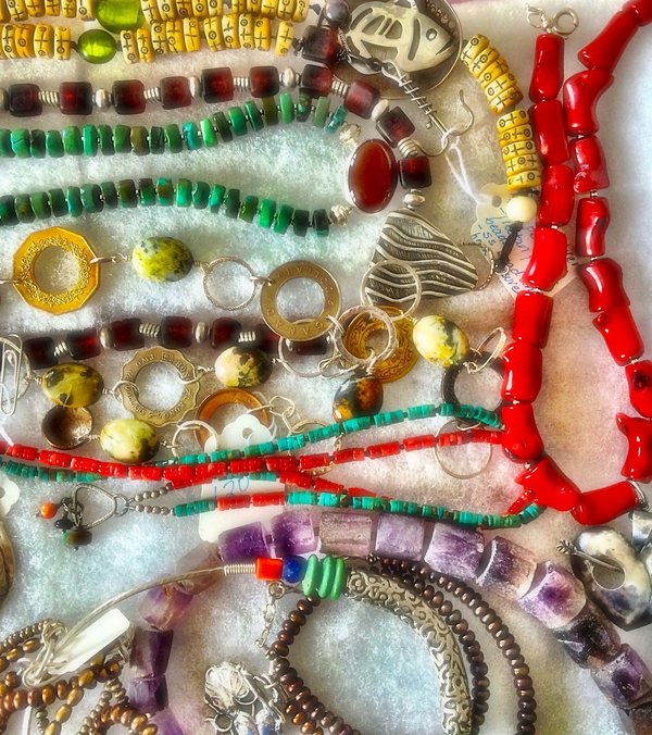 Peut-on trouver des croisières proposant des ateliers de fabrication de bijoux en coquillages en Polynésie?